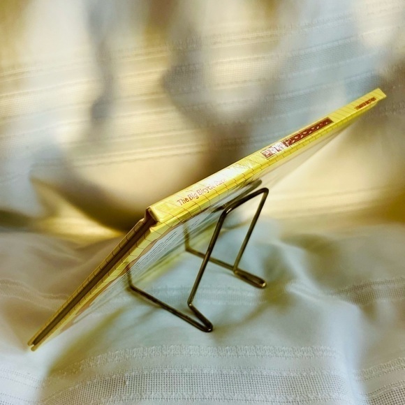 Cabbage Patch Kids The Big Bicycle Race 1984 Mint‎ Hardcov… - Picture 8 of 8